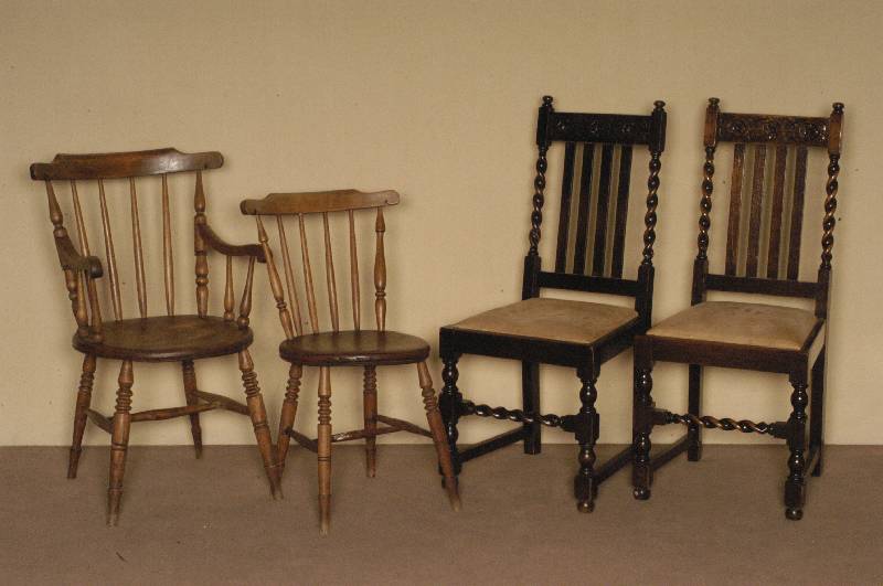 Sitzensemble, wohl Belgien, um 1900, bestehend aus 3 StÜhle und 1 Armlehnstuhl, flÄmisch, bÄuerlich, Buche massiv, SitzflÄche RÜster massiv, ...
