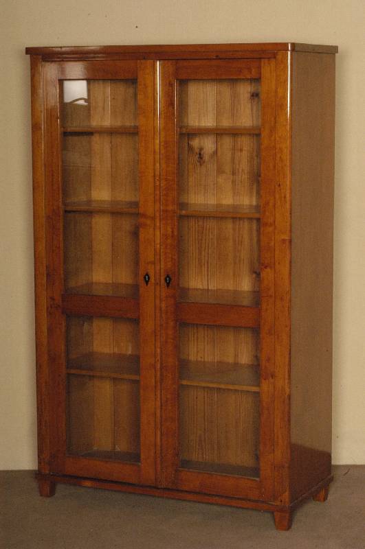 SpÄtbiedermeiervitrine, deutsch, um 1850, Obstholz massiv, (Pflaume und Birne), EinlegebÖden ergÄnzt, Korpus Weichholz, teilrestauriert, ...