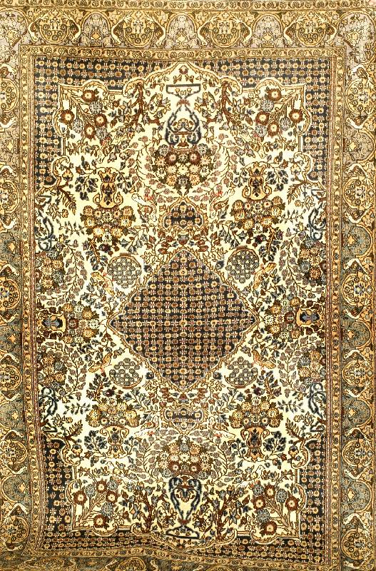 Ghom alt, Persien, ca. 50 Jahre, Wolle auf Baumwolle, ca. 213 x 142 cm, Schätzwert: 2300.- EURO, EHZ: 3 (altersbedingt guter Zusta and). Schöner ...