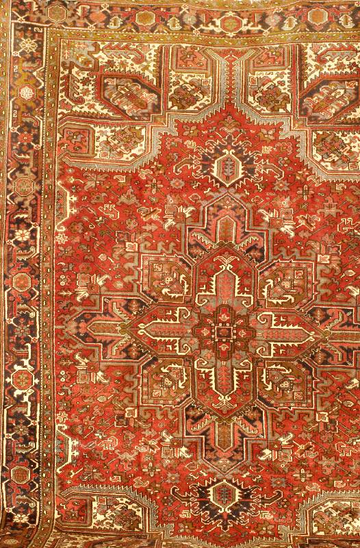 Heriz, Persien, ca. 40 Jahre, Wolle auf Baumwolle, ca. 330 x 230 cm, SchÄtzwert: 1850.- EURO, EHZ: 2-3. Typischer Heriz in herv orragend guter ...