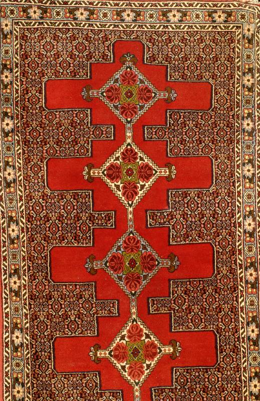 Senneh alt, Persien, ca. 50 Jahre, Wolle auf Baumwolle, ca. 407 x 94 cm, SchÄtzwert: 1900.- EURO, EHZ: 3, sehr gute robuste KnÜpfqu alitÄt. ...