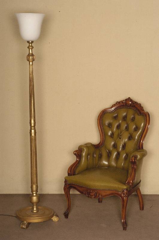 Sessel, deutsch, im Stil von 1860, Louis -Philippe, FÜße und RÜckenlehne gebogen, original BekrÖnung, grÜnes Leder, genoppt und geheftet, ...