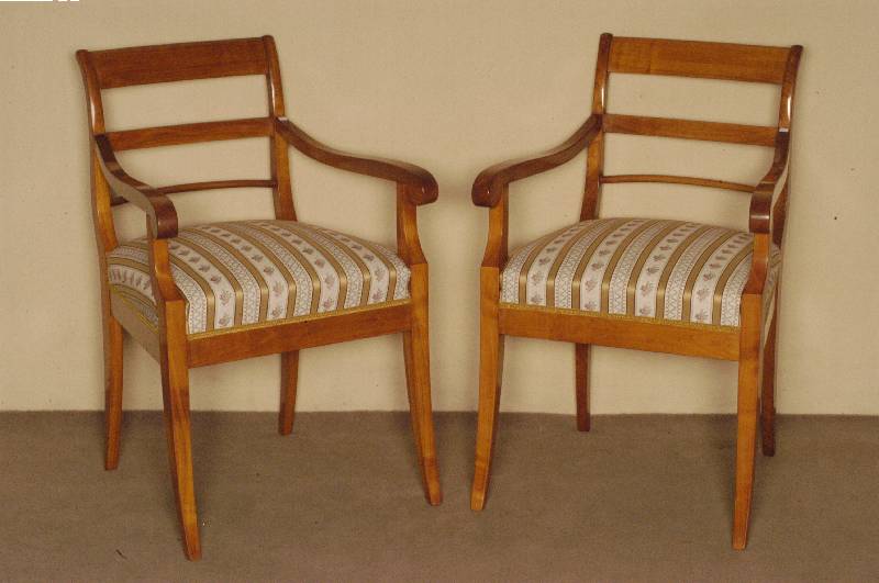 2 ArmlehnstÜhle, im Biedermeierstil, Kirschbaum massiv, sehr stabil, nach altem Vorbild gut gearbeitet, StilmÖbel, wohnfertig, minimal ...
