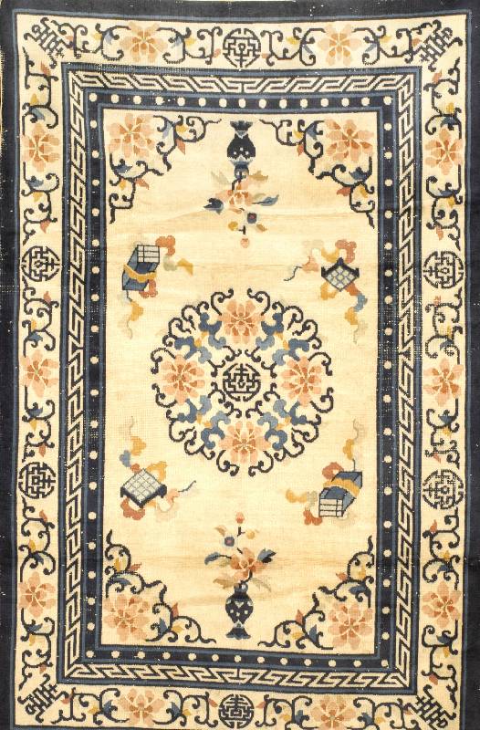 China, um 1950, Wolle auf Baumwolle, ca. 190 x 124 cm, SchÄtzwert: 850.- EURO, EHZ: 4, schÖne Farbkombination