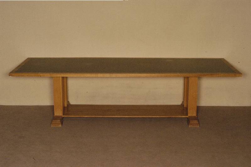 Konferenztisch, deutsch, um 1900, wohl NiederhÖfer MÖbel, Eiche massiv, Eichefurnier, hervorragende Verarbeitung, Wachstucheinlage sekundÄr, ...
