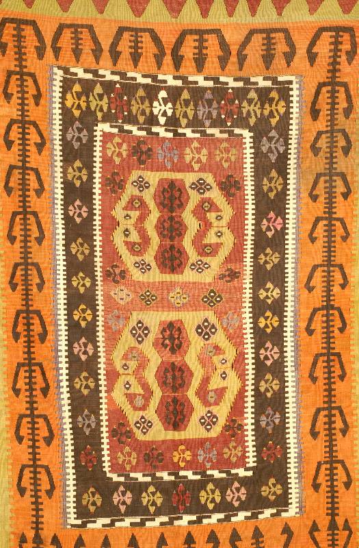 Anatol-Kelim, Türkei, um 1940, Wolle auf Wolle, ca. 194 x 119 cm, Schätzwert: 1200.- EURO, EHZ: 2, reinigungsbedürftig, aussergew?hn liches Motiv.