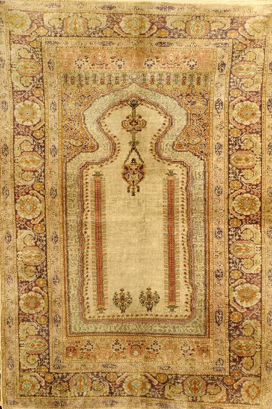Kaiseri, TÜrkei, um 1930, Flor Seide, ca. 180 x 124 cm, SchÄtzwert: 1700.- EURO, EHZ: 4 ,(Gebetsteppich).