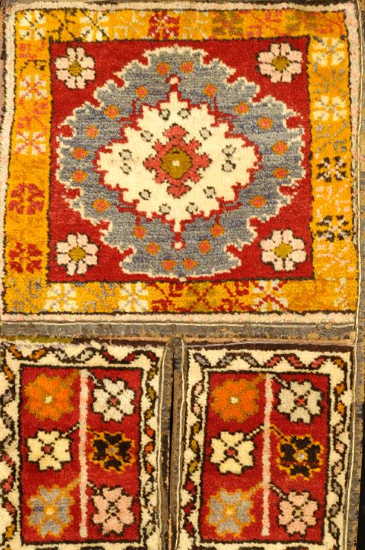 Anatol Doppeltasche, Türkei, um 1900, Wolle auf Wolle, ca. 118 x 43 cm, Schätzwert:1200.- EURO, EHZ: 4