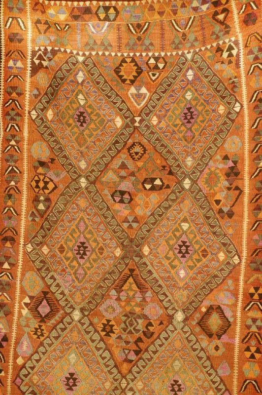 Erzurum Kelim, Ost-Anatolien, um 1880, Wolle auf Wolle, ca. 388 x 135 cm, SchÄtzwert: 4000.- EURO, Naturfarben, EHZ: 3. Kurdenkelim, selten, ...
