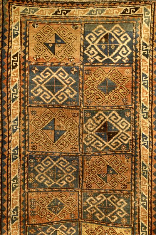 Moghan Antik, Kaukasus, um 1900, Wolle auf Wolle, ca. 178 x 104 cm, SchÄtzwert: 3900.- EURO, EHZ: 3-4. Seltener Moghan in ungewÖhnlic her und ...