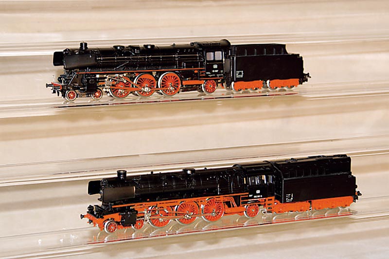 Dampflok mit Tender, MÄrklin, Spur HO, Betr. -Nr. 01097, diese Nr. auch auf Tender, RÄder fest, Anker muß gewechselt werden