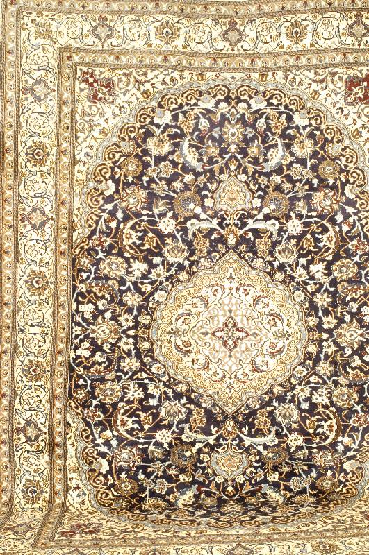 Nain, Persien, ca. 20 Jahre, Wolle mit Seide, ca. 356 x 250 cm, SchÄtzwert: 1450.- EURO, EHZ: 2-3, guter Zustand, gute robuste un d feste ...
