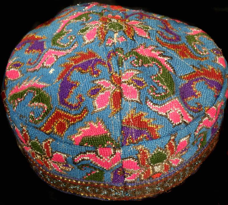 SteppmÜtze Antik, Buchara Seidenstrasse, um 1900, Petit Point Strickerei in Seide, hervorr agende handarbeit, leuchtende farben, selten, ...