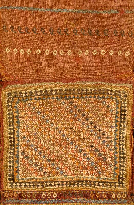 Verneh Tasche, um 1900, Wolle auf Wolle, ca. 93 x 50 cm, Schätzwert: 1100.- EURO, EHZ: