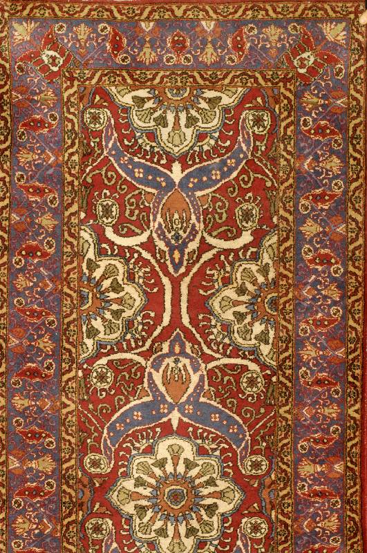 Esfahan alt fein, Persien, um 1940, Wolle auf Baumwolle, ca. 206 x 82 cm, Schätzwert: 1900.- EURO, EHZ: 3 (Shirasi leicht beschädigt ). Seltenes ...