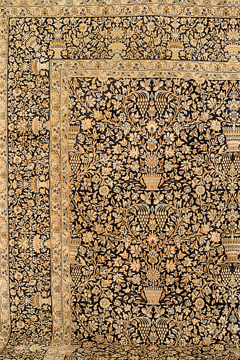 Kerman sehr fein Alt, Persien, um 1950, Wolle auf Baumwolle, ca. 457 x 370 cm, SchÄtzwert: 6000.- EURO, EHZ: 3, altersbedingt in einen sehr ...