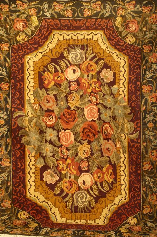 Karabagh Kelim, Russland, um 1930, Wolle auf Wolle, ca. 312 x 209 cm, Schätzwert: 2500.- EURO, EHZ: 2 (Guter Zustand). Seltener Kaukasi scher Kelim ...