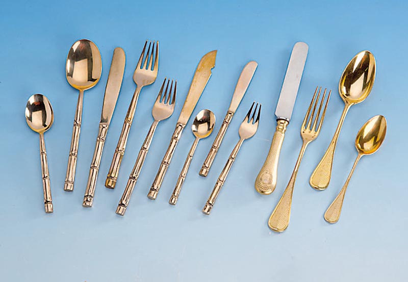 Besteck fÜr 12 Personen, Metall verg., Bambusdekor, best. aus: 12 Menuegabeln, 12 Menuemesser, 12 MenuelÖffel, 12 Fischgabeln, 12 Fischmesser, ...