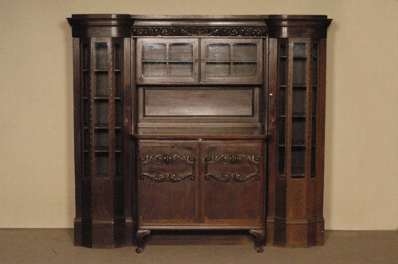 Buffetschrank, deutsch, um 1900, Eiche massiv und furniert, 5-teiliges MÖbel, aufwendig gearbeitet, reichhaltige Schnitzarbeiten, Mittelteil ...