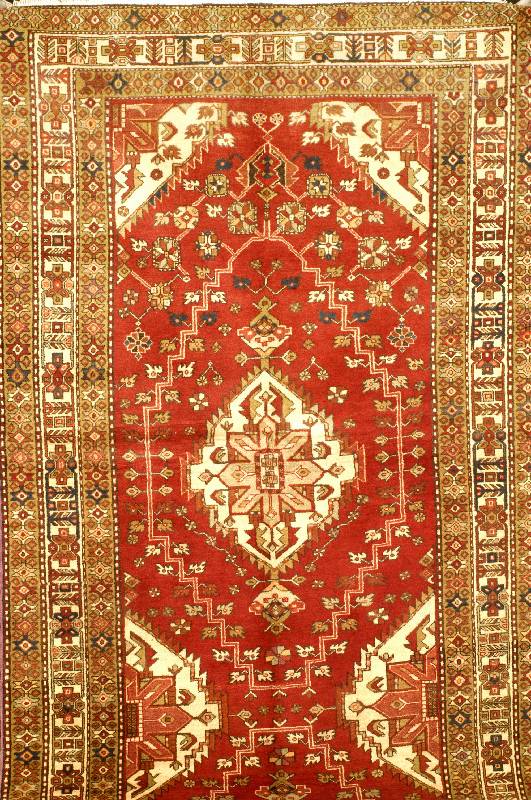 Azerbadjan alt, ca. 50 Jahre, Wolle auf Baumwolle, ca. 333 x 138 cm, SchÄtzwert: 1650.- EURO, EHZ: 2. Seltenes Motiv in schÖner ...