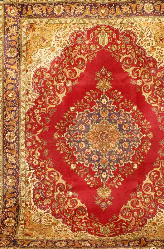 TÄbriz alt, Persien, ca. 50 Jahre, Wolle auf Baumwolle, ca. 338 x 251 cm, SchÄtzwert: 1900.- EURO, EHZ: 3-4, seltenes Maß. SchÖn bei diesen ...