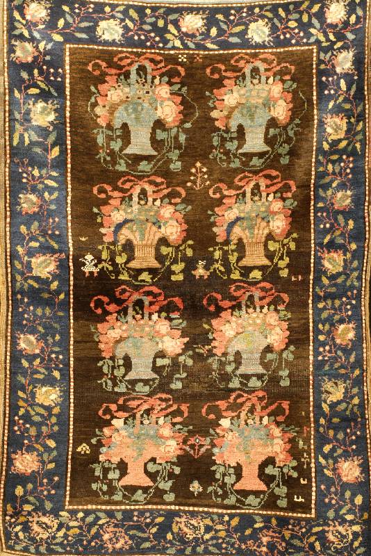 Karabagh Antik, Kaukasus, um 1900, Wolle auf Wolle, ca. 160 x 106 cm, Schätzwert: 4400.- EURO, EHZ: 4, Pflanzenfarben, sehr selt en und ...