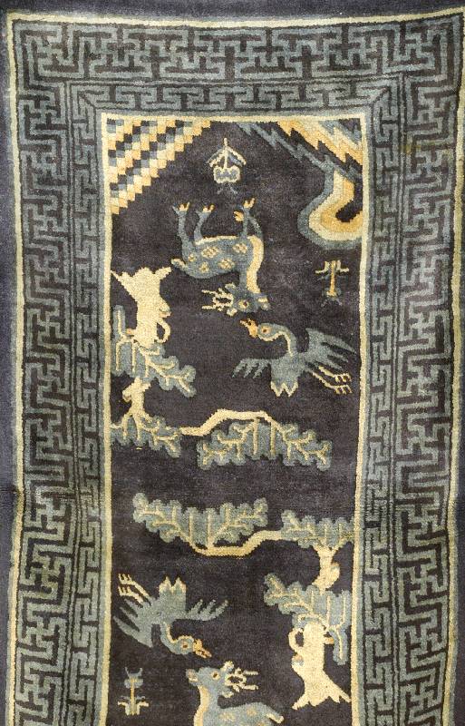 Pou Tou Antik, China, um 1900, Wolle auf Baumwolle, ca. 134 x 64 cm, Schätzwert: 1700.- EURO, EHZ: 2, sehr guter Erhaltungszustand, he rvorragend ...