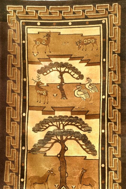 Pou Tou Antik, China, um 1900, Wolle auf Baumwolle, ca. 167 x 93 cm, SchÄtzwert: 2800.- EURO, EHZ: 3, guter Zustand, mit schÖnes Bildm otiv im ...