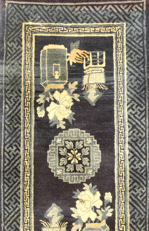 Pou Tou Antik, China, um 1900, Wolle auf Baumwolle, ca. 140 x 70 cm, SchÄtzwert: 1700.- EURO, EHZ: 2, sehr guter Erhaltungszustand. sc hÖne Wolle ...