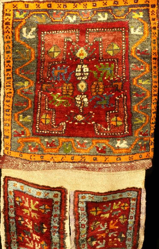 Doppel Satteltasche alt, Türkei, um 1920, Wolle auf Wolle, ca. 103 x 46 cm, Schätzwert: 650.- EURO, EHZ: 2, sehr guter zustand.