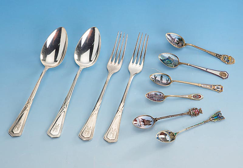 12 LÖffel und 12 Gabeln, WMF um 1900, Metall versilbert, reiner Jugendstil, Bes.-Monogr. HW ligiert