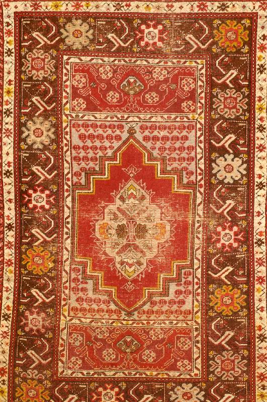 Kirschir Antik, TÜrkei, um 1900, Wolle auf Wolle, ca. 163 x 107 cm, SchÄtzwert: 950.- EURO, EHZ: 4-5, SammlerstÜck