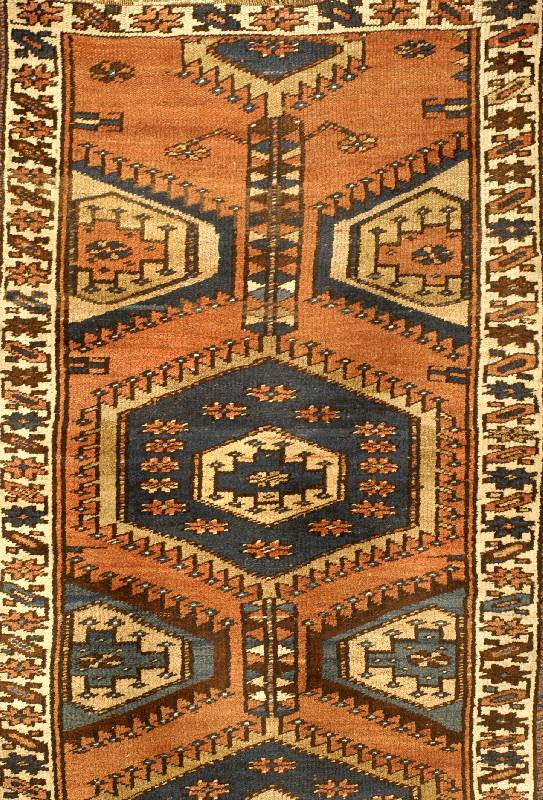 Bidjar Antik, Persien, um 1900, Wolle auf Wolle, ca. 296 x 104 cm, Schätzwert: 1500.- EURO, EHZ: 3-4