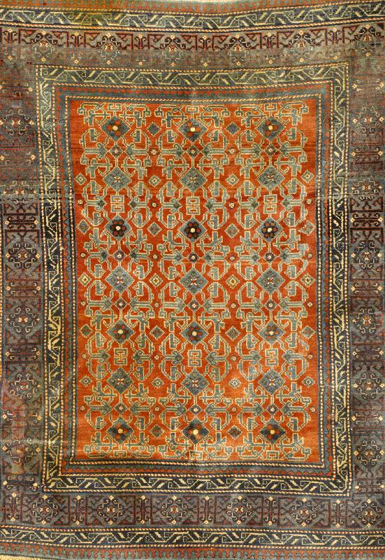 Konagend Antik, Kaukasus, um 1910, Wolle auf Wolle, ca. 138 x 118 cm, Schätzwert: 3600. - EURO, EHZ: 3 (altersbedingt in einen guten E ...
