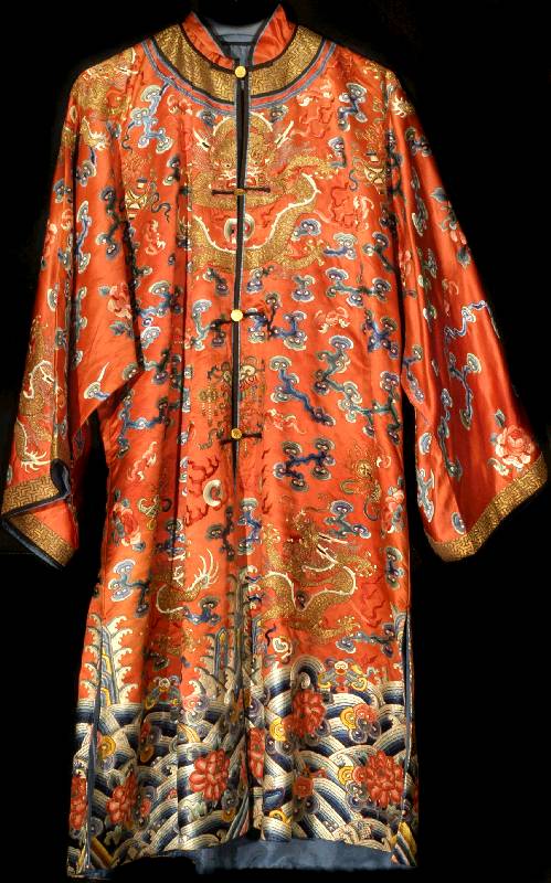 Kimono Seide Antik, China, um 1900, reine Seide mit Metallbrosch., SchÄtzwert: 3500.- EURO, EHZ: 2-3, insgesamt guter Erhaltungszust and. Sehr ...