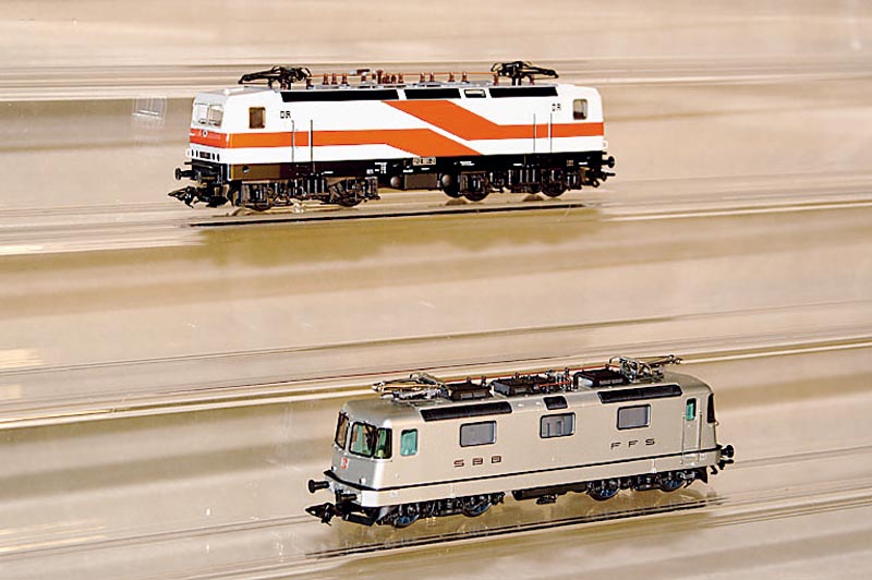 E-Lok, MÄrklin, 1995, Spur HO, Schweizer Lok Nr. 83434, silberfarben, unbespielt, im orig. Karton, intakt, sammelwÜrdig