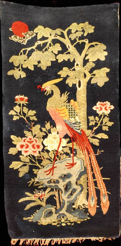 Pow Tow Antik, China, um 1900, feine gute a lte glanzreiche Wolle geknüpft auf Wolle, ca. 135 x 69 cm (seltenes Ma?), mittelfeine Knüpfq ualität, ...