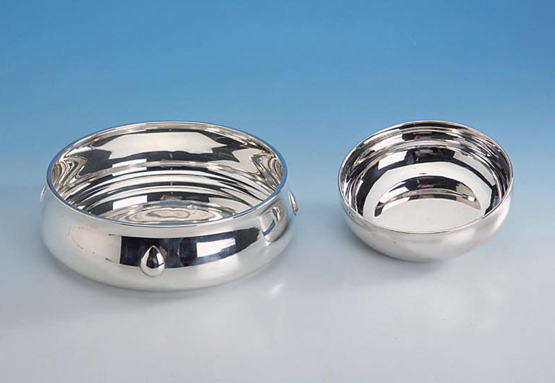 AnbietschÄlchen, 800er Silber, ca. 200 g, zeitlose, glatte Form, H ca. 5 cm, Durchm. ca. 14.5 cm