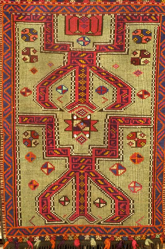 Y?r?ken-Gebetskelim, Südtürkei, ca. 30 Jahre, ca. 151 x 102 cm, Schätzwert: 1800.- EURO, EHZ: 2. Kelim des Karakoyunlu-Stammes ...