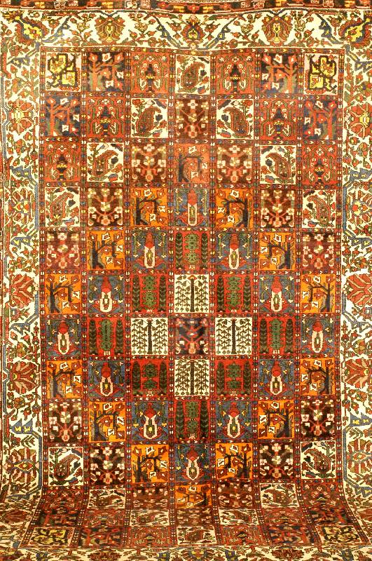 Bachtiar, Persien, ca. 50 Jahre, Wolle auf Baumwolle, ca. 358 x 228 cm, Schätzwert: 1600.- EURO, 3-4, sehr robuste und feste Knüpf ung, ...