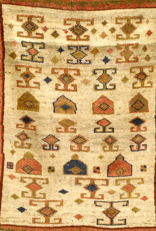 Gabbeh alt, Persien, um 1940, Wolle auf Wolle, ca. 172 x 123 cm, SchÄtzwert: 950.- EURO, EHZ: 3, pflanzenfarben, freundliche Farb gestalt.