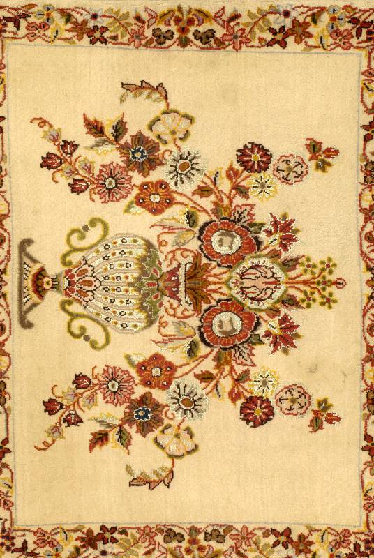 Keschan, Persien, ca. 40 Jahre, Wolle mit Seide, ca. 95 x 75 cm, SchÄtzwert: 780.- EURO, EHZ: 3, seltenes Maß