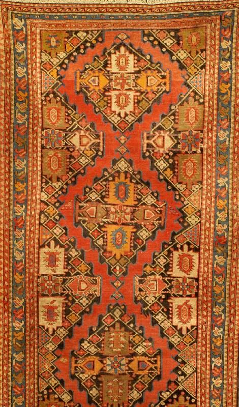 Kazak Antik, Kaukasus, 19. Jahrhundert antik, Wolle auf Wolle, ca. 305 x 120 cm, SchÄtzwert: 5400.- EURO, EHZ: 4 (Koridiertes B raun), reine ...
