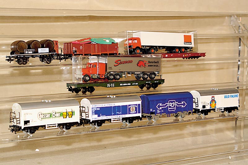 Konvolut 7 WerbegÜterwagen, MÄrklin, 70er/80er Jahre, Spur HO, best. aus: Nr. 4409, 4401, 4535, 4566, 4562, 4568 und 4569, alle im orig. Karton, ...