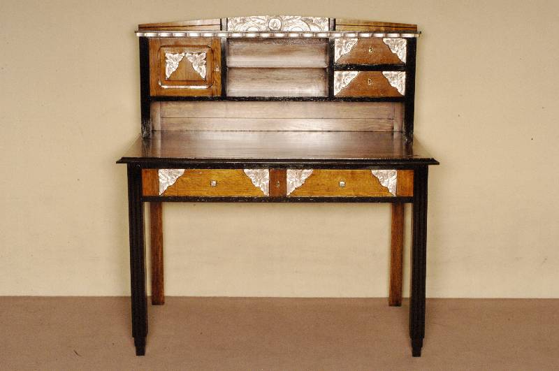 ArtDeco-AufsatzsekretÄr, Frankreich, um 1920 , Eiche massiv, zum Teil schwarz abgesetzt, sehr schÖne floral-abstrakte Schnitzereien aus dem ...