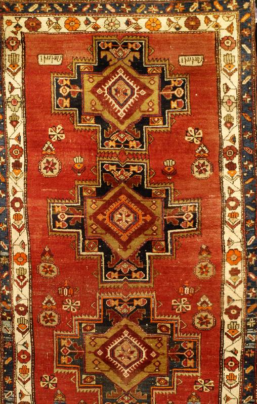 Meshkin alt, Persien, um 1955, Wolle auf Baumwolle, ca. 390 x 110 cm, Schätzwert: 1000.- EURO, EHZ: 4, mit datierung.