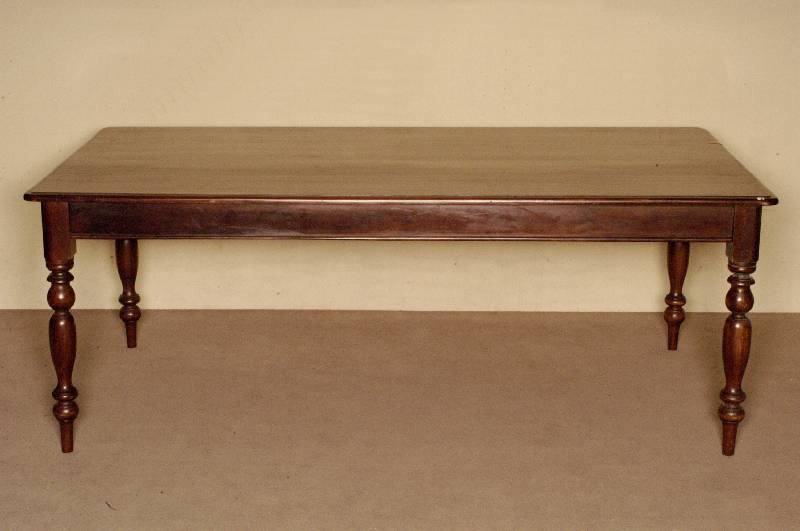 Tisch, England, um 1860, Mahagoni massiv, viktorianischer Stil, gedrechselte Beine, teilweise stÄrkere Gebrauchsspuren, ca. 79x210x105 cm