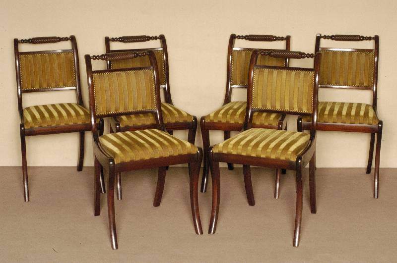 6 StÜhle, England, um 1950, Sheratonstil, Mahagoni massiv, gebogene Beine, aufwendig gedrehte RÜckenstrebe, stabil, Gebrauchsspuren , ca. ...