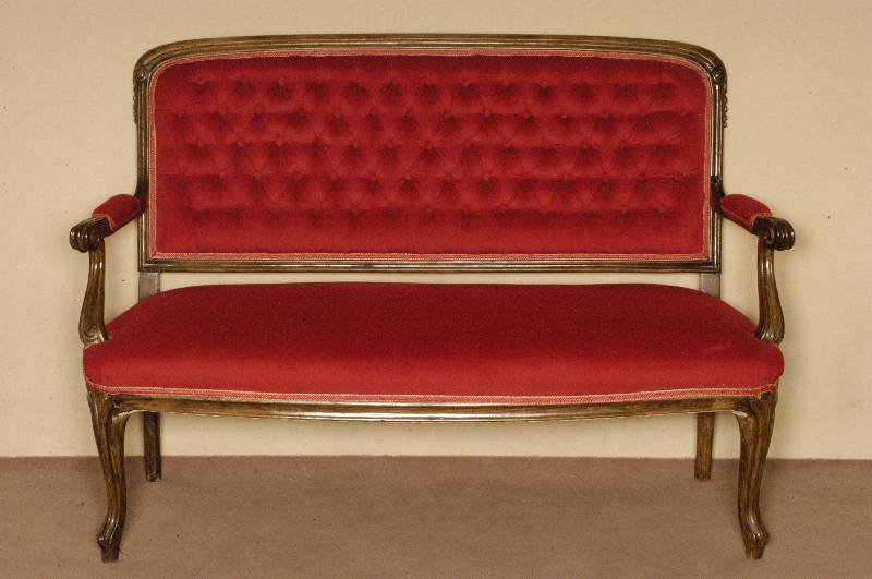 Sofa, Wiener Barock, um 1890/1900, Buche massiv, Polster und Bezug sekundÄr, RÜcken geheftet und genoppt, sollte neu verleimt werden, stÄrkere ...
