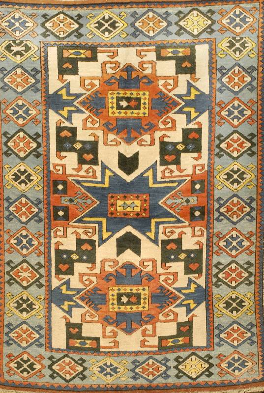 Kars Alt, Türkei, ca. 50 Jahre, Wolle auf Wolle, ca. 188 x 134 cm, Schätzwert: 1300.- EURO, EHZ: 2 (altersbedingt in einen perfekten ...